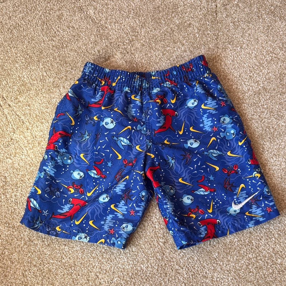 Nike Boys' Sea friends swim trunks; size 5